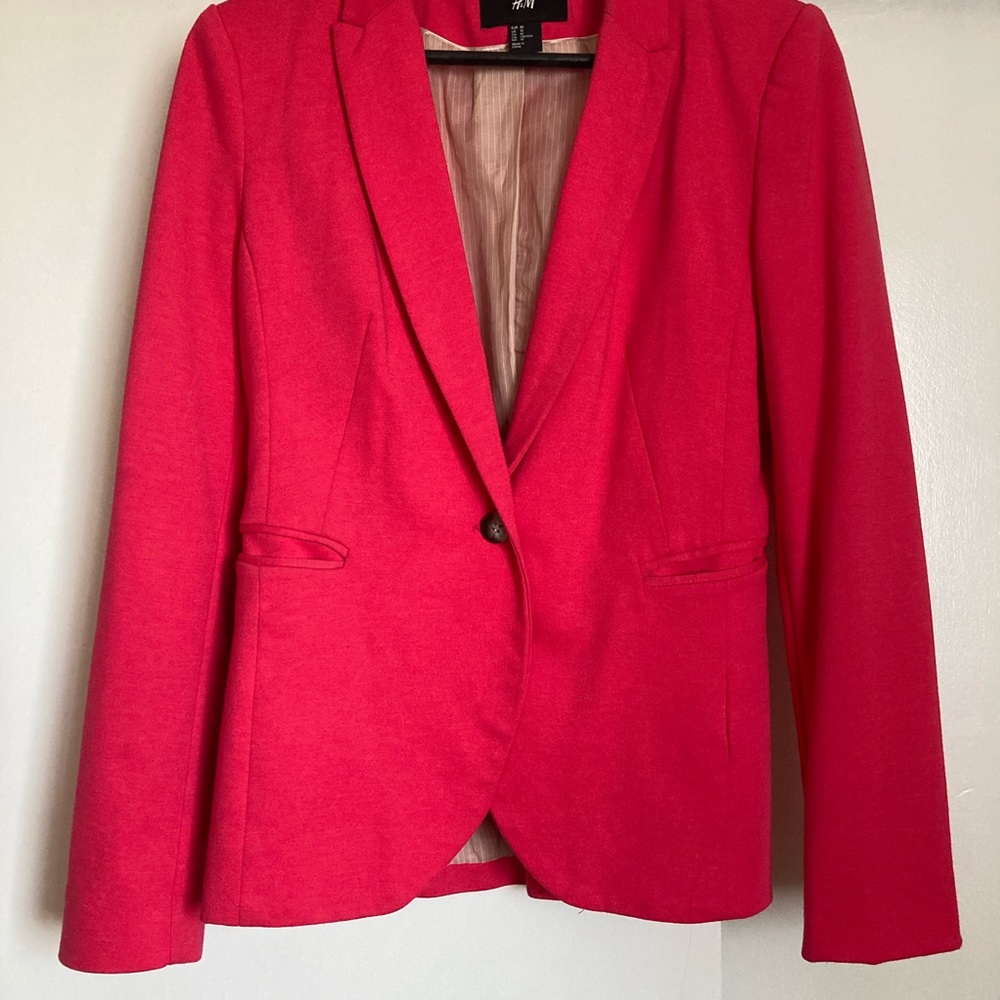Pink H&M blazer !! Size 10 cute cute cute 💕🔥!